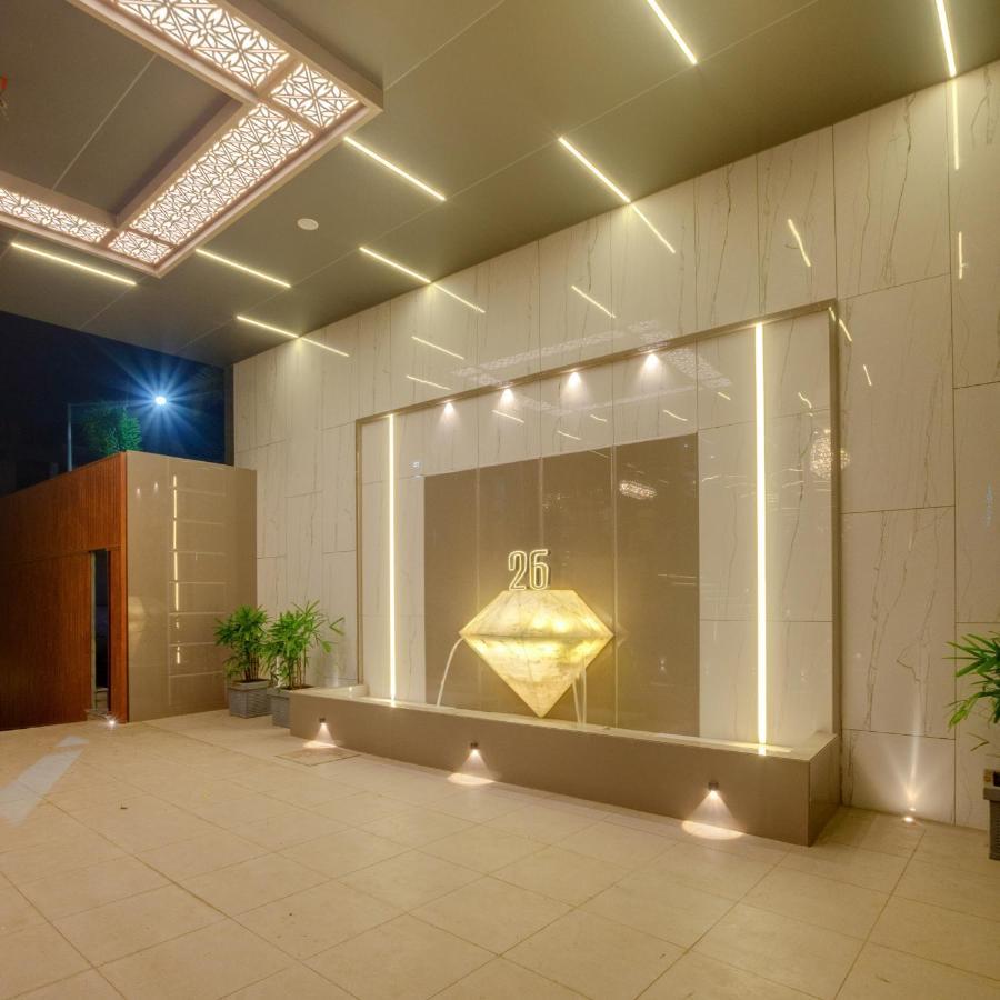 Hotel Diamond 26 Surate Exterior foto