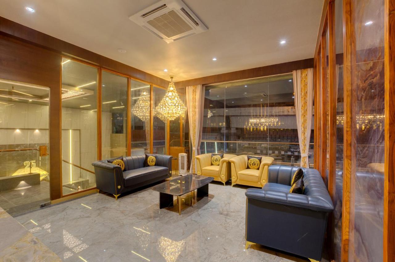 Hotel Diamond 26 Surate Exterior foto